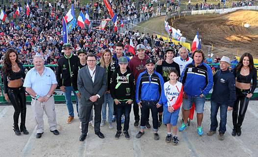 <b>Les Champions Français d'hier et d'aujourd'hui réunis dans le cadre prestigieux des Nations autour de Jacques Bolle - Président de la FFM (photo Luc Guillaume)</b>