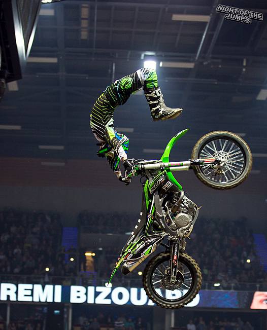 <b>Rémi Bizouard - Kawasaki (photo nightofthejumps.com)</b>
