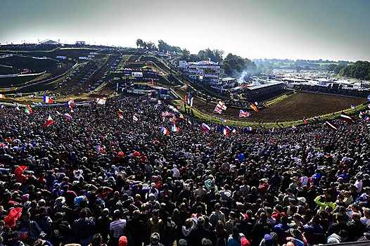<b>Le public du MX des Nations 2015 à Ernée</b>