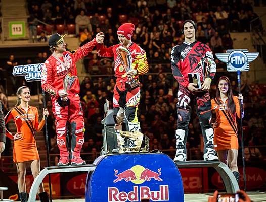 <b>Podium 2015 : David Rinaldo - Yamaha - 2ème, Maikel Melero - KTM - Vainqueur et Rob Adelberg - Yamaha - 3ème (photo nightofthejumps.com</b>)