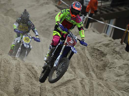 <b>Camille Chapelière - #2 Yamaha devant Romain Dumontier - #33 Yamaha (photo Xavier Leporcher/Yamaha Racing)</b>