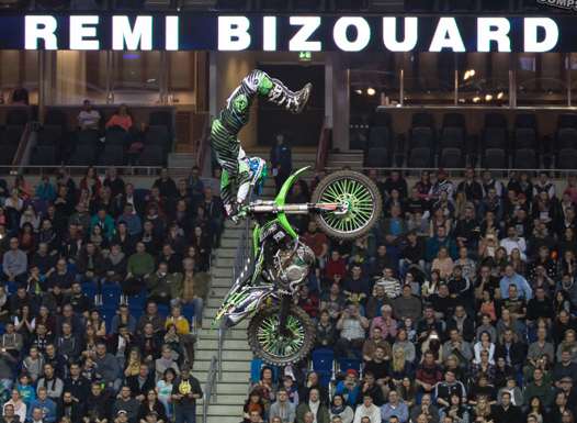 <b>Rémi Bizouard – Kawasaki (photo nightofthejumps.com)</b>
