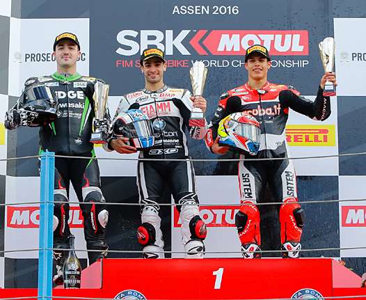 <b>Podium STK 1000 : Jérémy Guarnoni - Kawasaki, Rafaele De Rosa - BMW et Michael Rinaldi - Ducati (photo WSBK)</b>