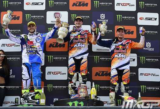 <b>Podium MX2 : Benoit Paturel - Yamaha, Jeffrey Herlings - KTM et Pauls Jonass - KTM (photo MXGP) </b>