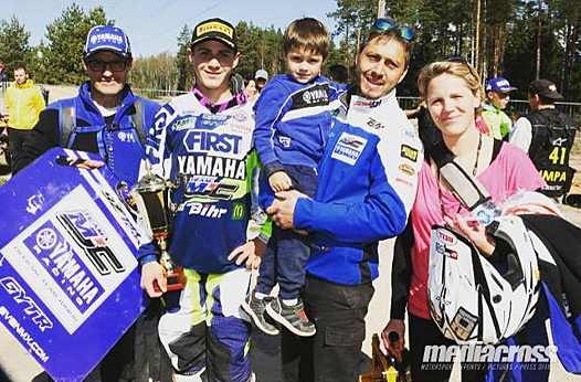 <b>Toute la famille Pichon autour de Zachary (photo Pascal Haudiquert/Mediacross)</b>