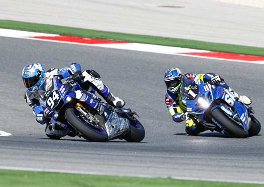 <b>David Checa - Yamaha et Anthony Delhalle - Suzuki (photo FIM EWC)</b>