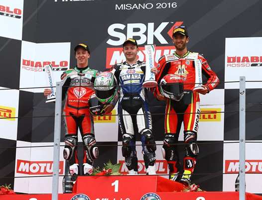 <b>Podium STK1000 : Kevin Calia - Aprilia, Lucas Mahias – Yamaha et Marco Faccani - Ducati (photo Yamaha Racing)</b>