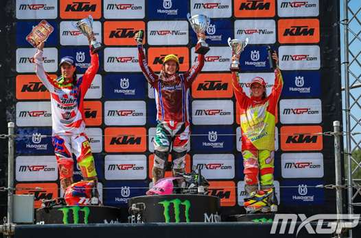 <b>Podium WMX : Livia Lancelot - Kawasaki, Kiara Fontanesi - Honda et Larissa Papenmeier - Suzuki (photo MXGP)</b>