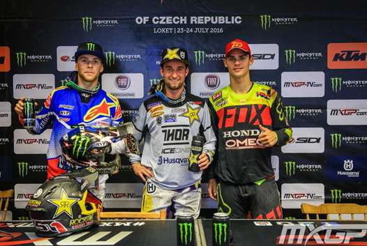 <b>Podium MXGP : Romain Febvre - Yamaha, Max Nagl - HVA et Tim Gajser - Honda (photo MXGP.com)</b>