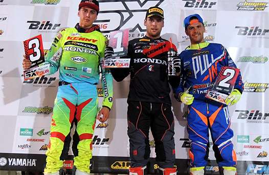 <b>Podium SX2 : Dan Houzet - SR Honda, Gaétan Le Hir - Honda et Florent Richier - Yamaha (photo JLFO)</b>
