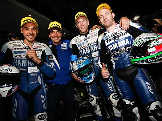<b>Niccolò Canepa, Christophe Guyot, David Checa et Lucas Mahias - Yamaha (photo FIM)</b>