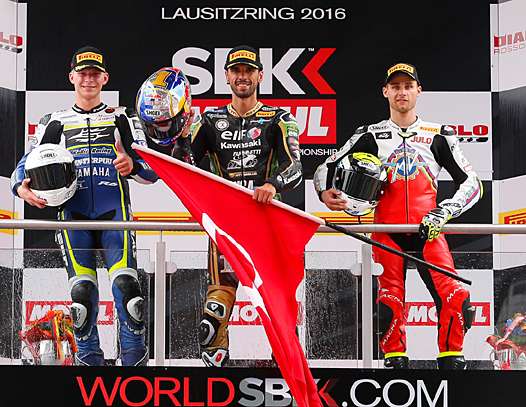<b>Podium Supersport : Niki Tuuli - Yamaha, Kenan Sofuoglu - Kawasaki et Jules Cluzel - MV Agusta (photo worldsbk.com)</b>
