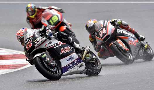 <b>Johann Zarco - Kalex-Honda devant Jonas Folger - Kalex-Honda et Xavier Simeon - Speed Up-Honda (photo johannzarco.com)</b>