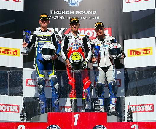 <b>Podium Supersport : Niki Tuuli - Yamaha, Jules Cluzel - MV Agusta et Ayrton Badovini - Honda (photo WSBK.com)</b>