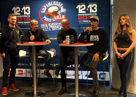 <b>Cyril Coulon, Xavier Audouard - Directeur Sportif de l'événement, Jean-Christophe Vaschetto - Rédacteur en Chef adjoint MX Magazine et Cédric Soubeyras (photo FFM)</b>