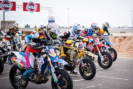 <b>Départ Groupe 3 avec Sylvain Bidart - Honda #3 (photo FFM)</b>