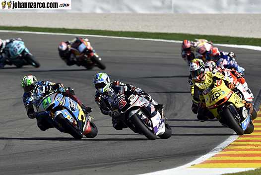 <b>Johann Zarco - Kalex-Honda entre Franco Morbidelli - #21 Kalex-Honda et #40 Alex Rins - Kalex-Honda (photo www.johannzarco.com)</b>
