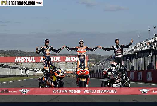 Les Champions du Monde 2016 : Brad Binder - KTM en Moto3, Marc Márquez - Honda en MotoGP et Johann Zarco - Kalex-Honda en Moto2 (photo www.johannzarco.com)