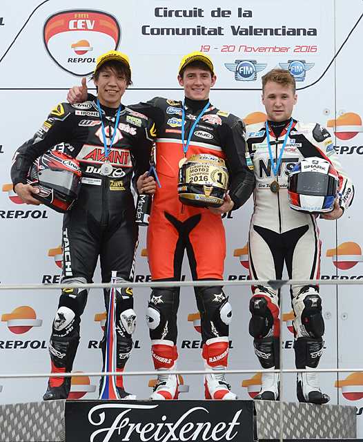 <b>Podium 2016 Moto2 : Tetsuta Nagashima - Kalex, Steven Odendaal - Kalex et Alan Techer - NTS TPRO (photo CEV)</b>

