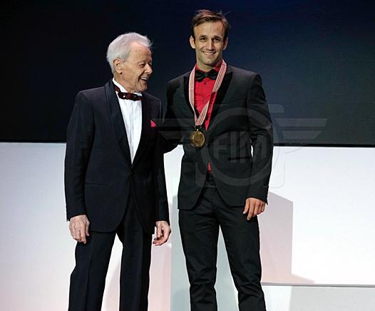 <b>Luigi Taveri - Champion du Monde 125cc en 1962-64-66 avec Johann Zarco - Champion du Monde Moto2 2016 (photo Reygondeau/GoodShoot)</b>