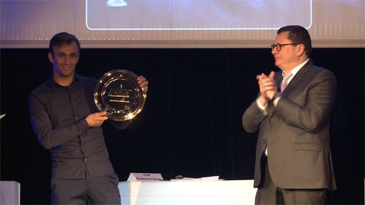 Johann Zarco félicité par le Président de la FFM, Jacques Bolle (Photo FFM)