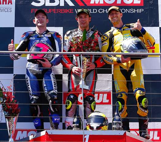 <b>Podium Supersport : Lucas Mahias - Yamaha, Roberto Rolfo - MV Agusta et Anthony West - Yamaha (photo WorldSBK)</b>