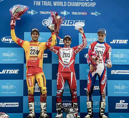 <b>Podium Trial2 : Francesc Moret Clota - Montesa, Gaël Chatagno - Gas Gas et Iwan Roberts - Beta (photo www.trialgp.com)</b>