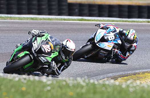 <b>Jeremy Guarnoni - Kawasaki devant Kenny Foray - BMW (photo Gérard Delio/Photopress)</b>