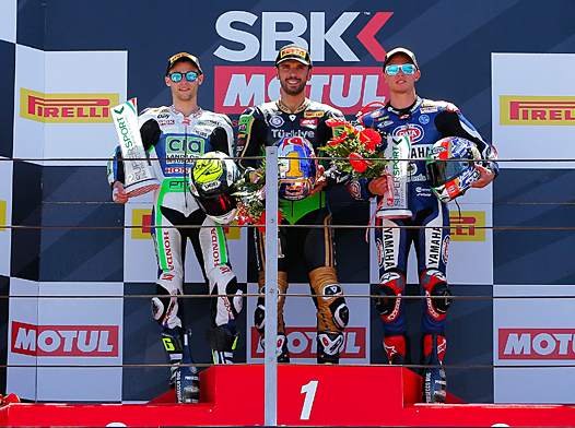 <b>Podium Supersport : Jules Cluzel - Honda, Kenan Sofuoglu - Kawasaki et Federico Caricasulo - Yamaha (photo WSBK.com)</b>