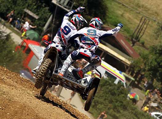 <b>Valentin Giraud et Elvijs Mucenieks - WHT-KTM (photo www.fimsidecarcross.com)</b>