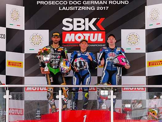 <b>Podium Supersport : Kenan Sofuoglu - Kawasaki, Sheridan Morais - Yamaha et Lucas Mahias - Yamaha (photo WSBK.com)</b>