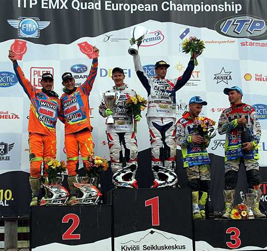 <b>Nicolas Musset-Etienne Bax - WSP-Zabel, Valentin Giraud-Elvijs Mucenieks - WHT-KTM et Daniel Willemsen-Robbie Bax - WSP-Zabel (photo fimsidecarcross.com)</b>