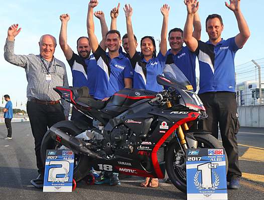 <b>David Perret - Yamaha et son équipe (photo Gérard Delio/Photopress)</b>