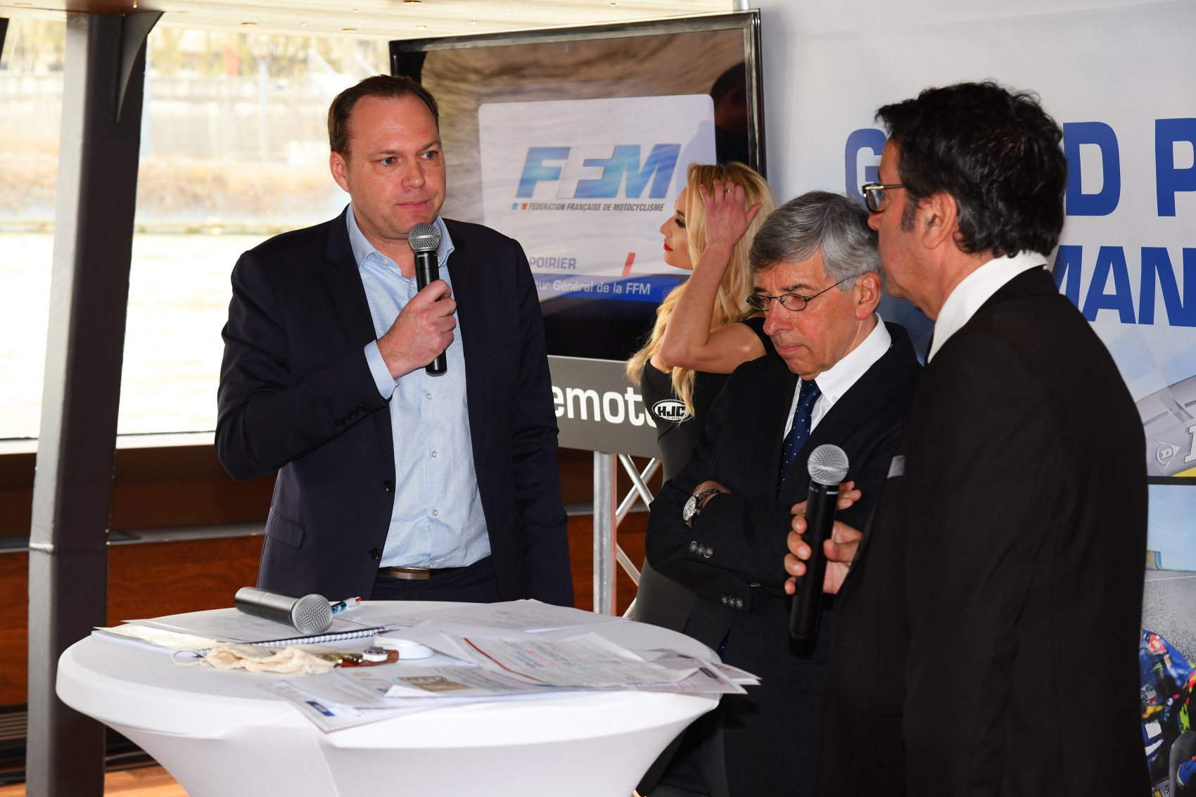 Sébastien Poirier - Directeur Général de la FFM, représentant Jacques Bolle - Président de la FFM, Claude Michy - Promoteur du GP de France et Rémy Tissier - Eurosport (photo PHA)