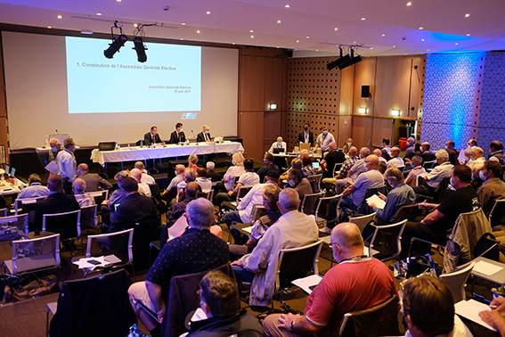 Les membres de l'Assemblée Générale.