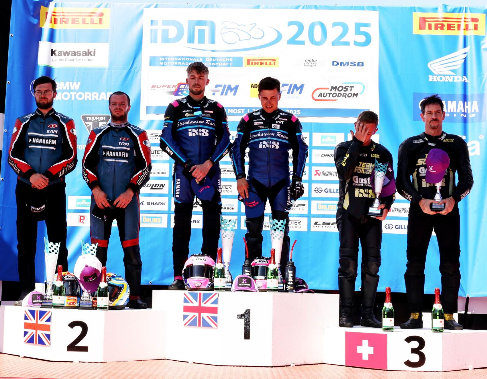 PAYNE & ROUSSEAU - (PHOTO FB DE FIM SIDE WAR WORLD CHAMPIONSHIP)