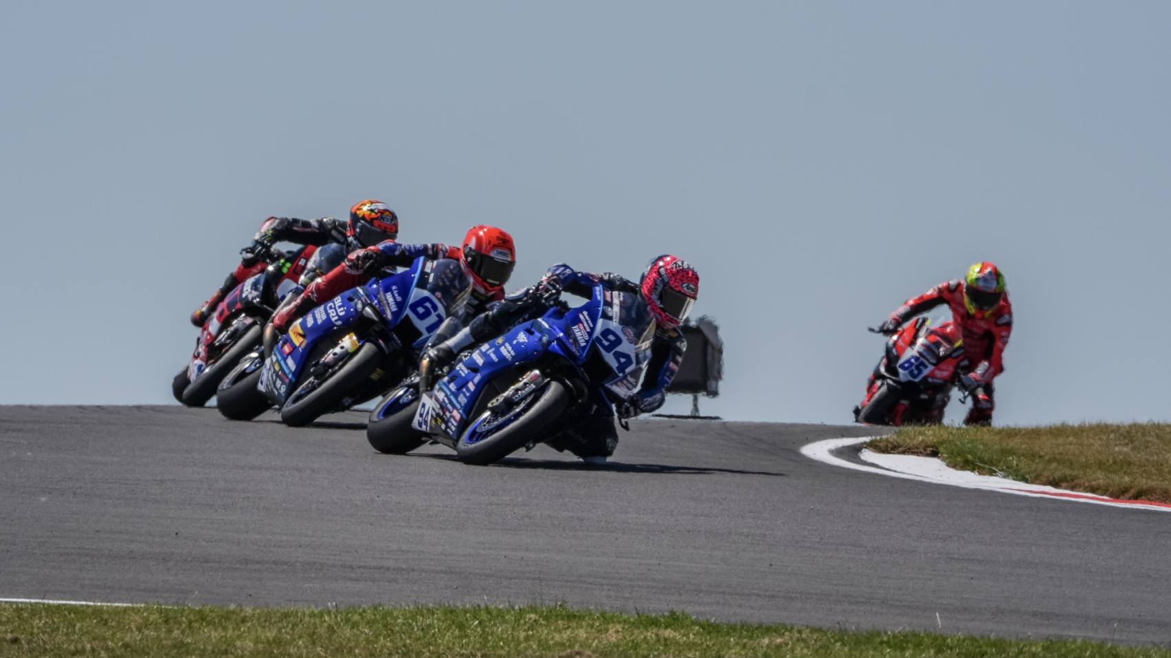 LUCAS MAHIAS - GMT94-YAMAHA - (PHOTO DE WORLDSBK.COM)