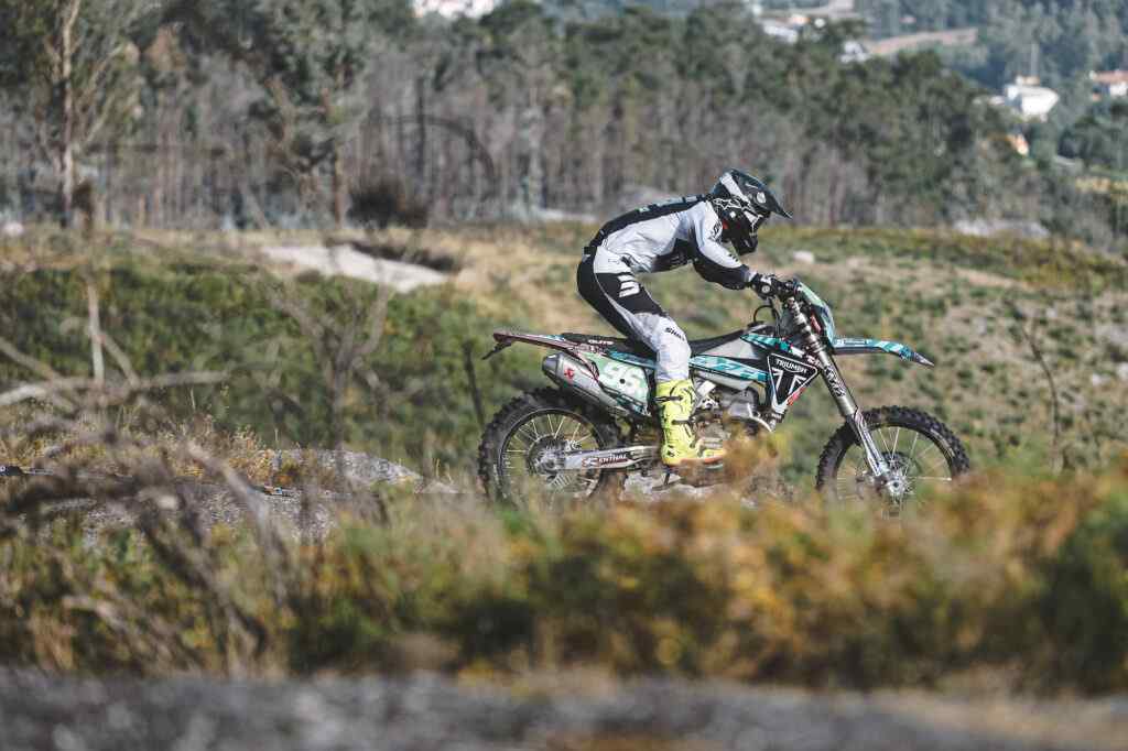 LEO JOYON - TEAM TRIUMPH FACTORY - PHOTO DE MOTOVERTE.COM
